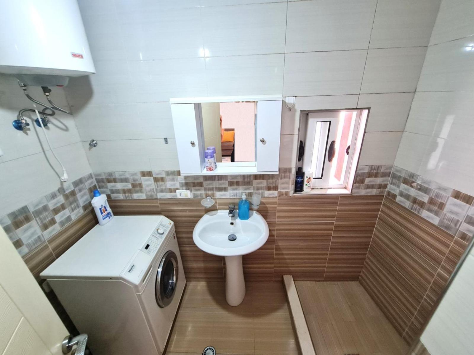 Apartament Property Albania 7 ティラナ エクステリア 写真